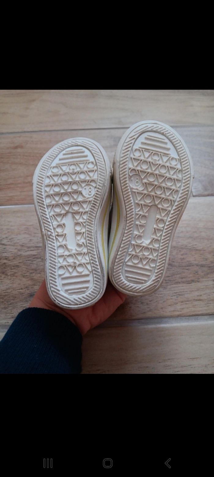 Lot chaussures pointure 18 - photo numéro 10