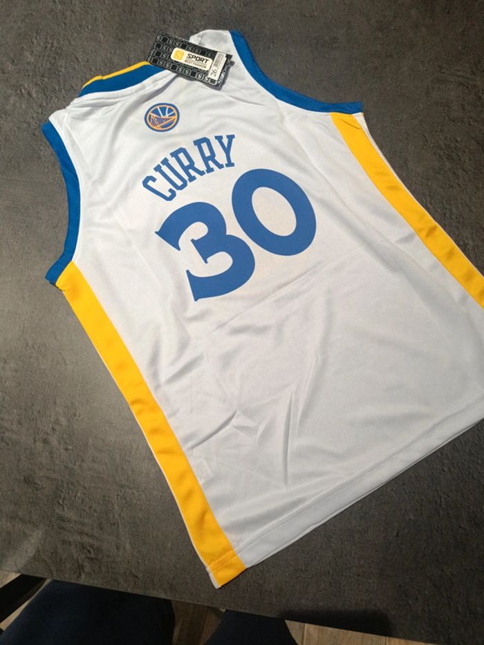 Tenue NBA golden state warriors Stephen Curry blanc. T.26 - photo numéro 2