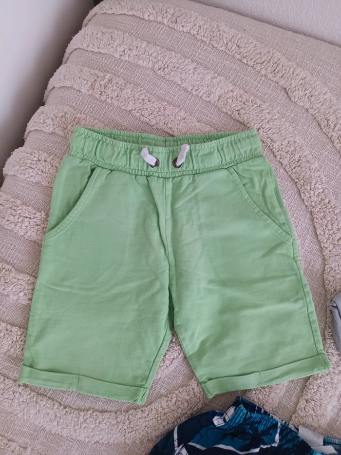 Lot été short jogging 5 ans - photo numéro 3