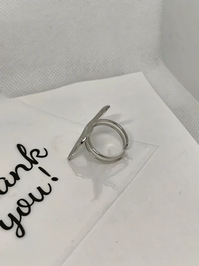 Bague argentée avec étoile de mer - photo numéro 3
