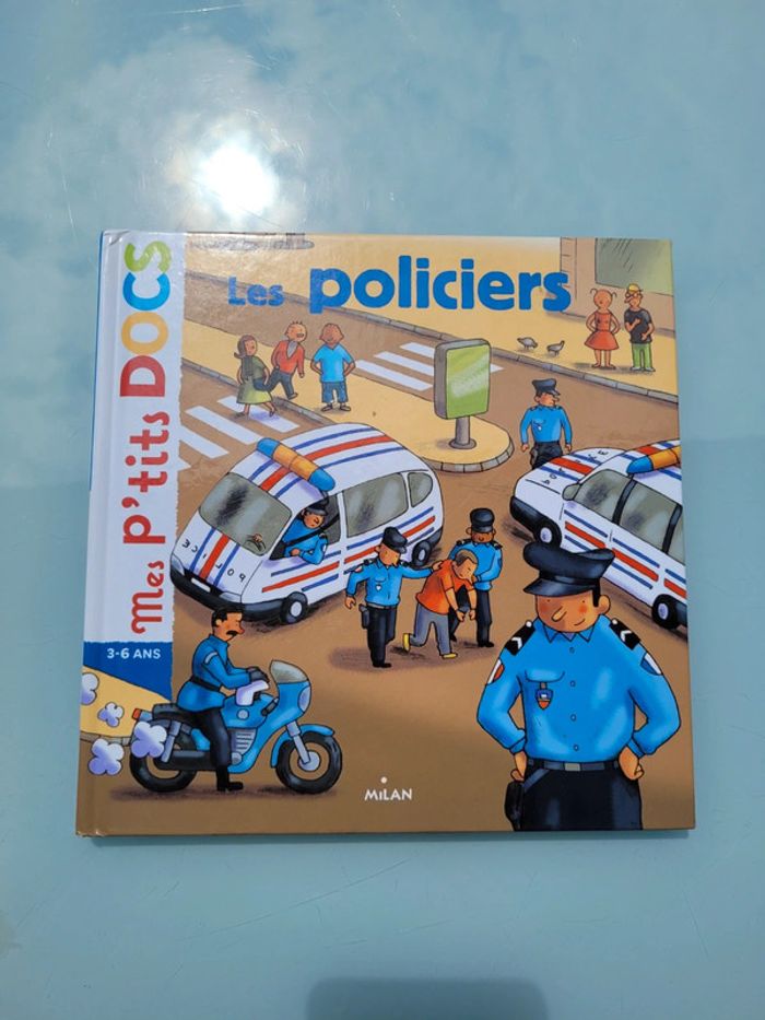 Mes P'tits Docs, 3-6 ans 🚔 Les Policiers 🚔 72 - photo numéro 2