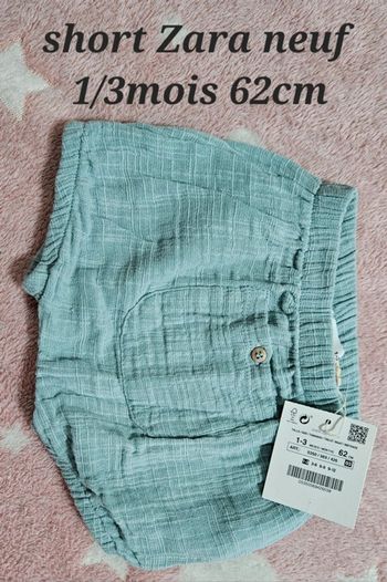 Short marque Zara taille 1 / 3 mois 62cm