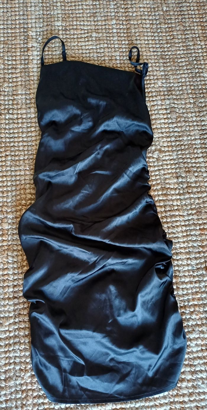 Robe de soirée - photo numéro 3