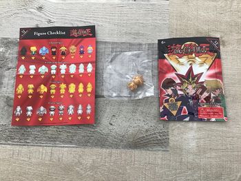 Neuf figurine yu gi oh gold
