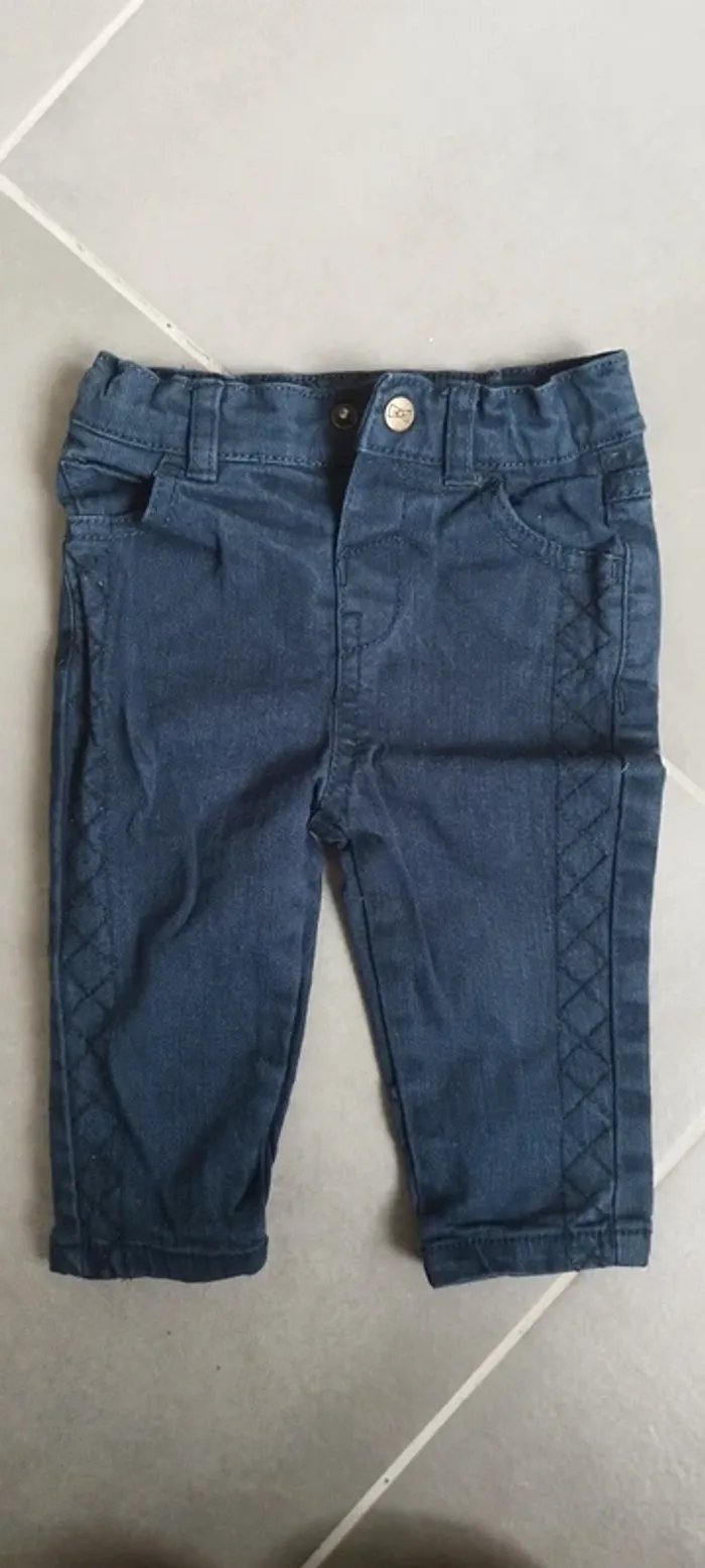 Jean 12 mois bleu
#bébéfille #12mois #jean #rouge