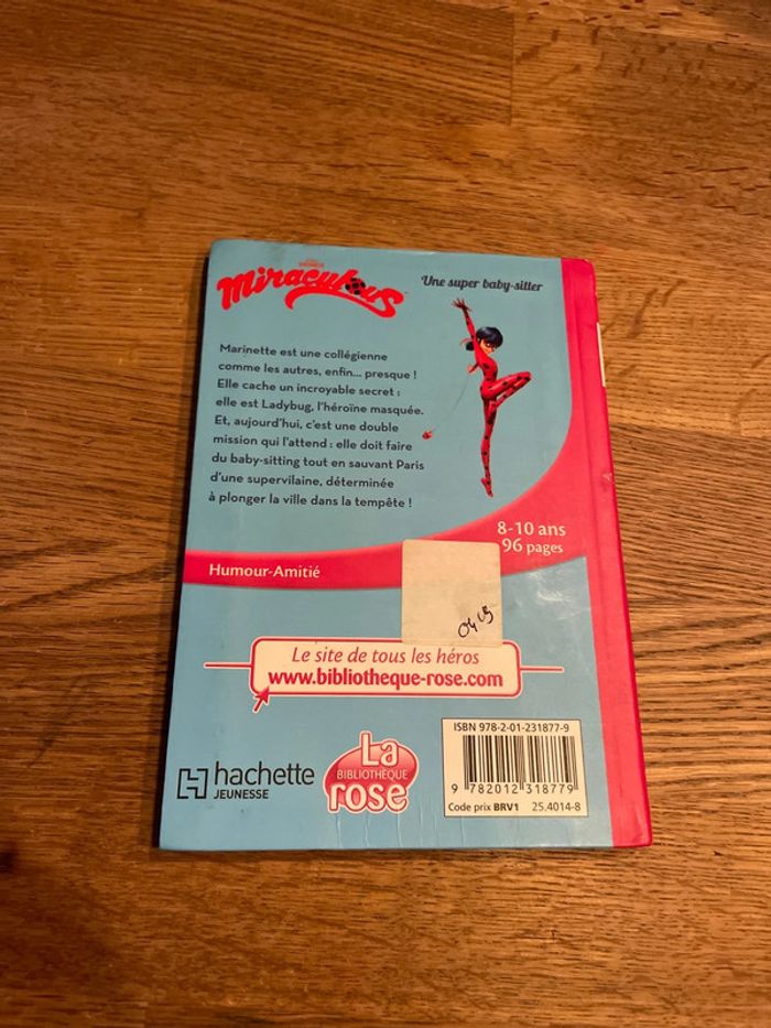 Livre La bibliothèque Rose Miraculous Une super baby sitter Numéro 1 - photo numéro 3