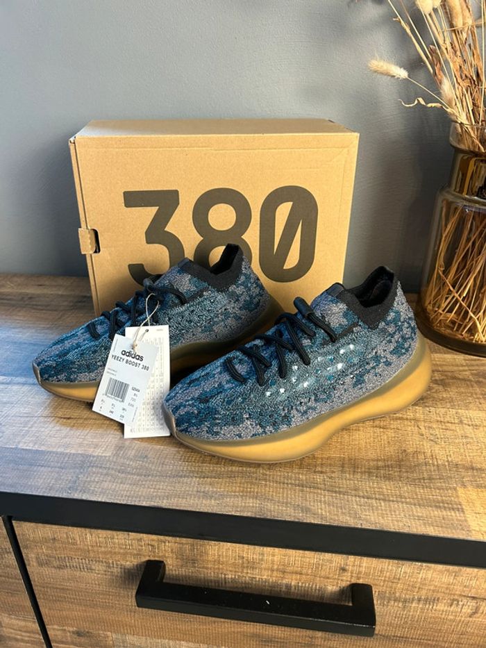 Baskets Adidas Yeezy 380 Covell 38,5 neuves