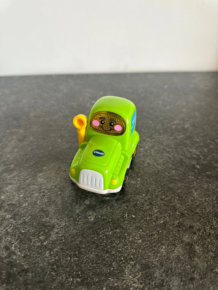 Tut tut vtech Gaëtan le tracteur des champs