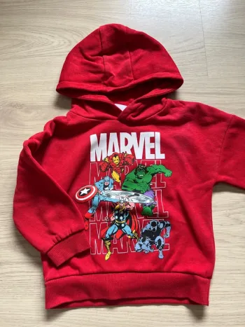 Sweat à capuche Marvel taille 18-24 mois