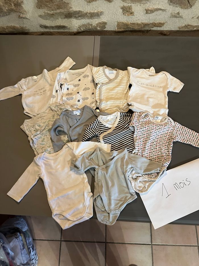 Lot vêtements bébé garçon – 1 mois – 34 pièces - photo numéro 9