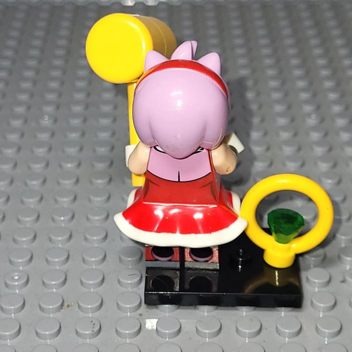 Minifigure / Figurine 🎮 Sonic The Hedgehog 🪙 Amy Rose - photo numéro 3