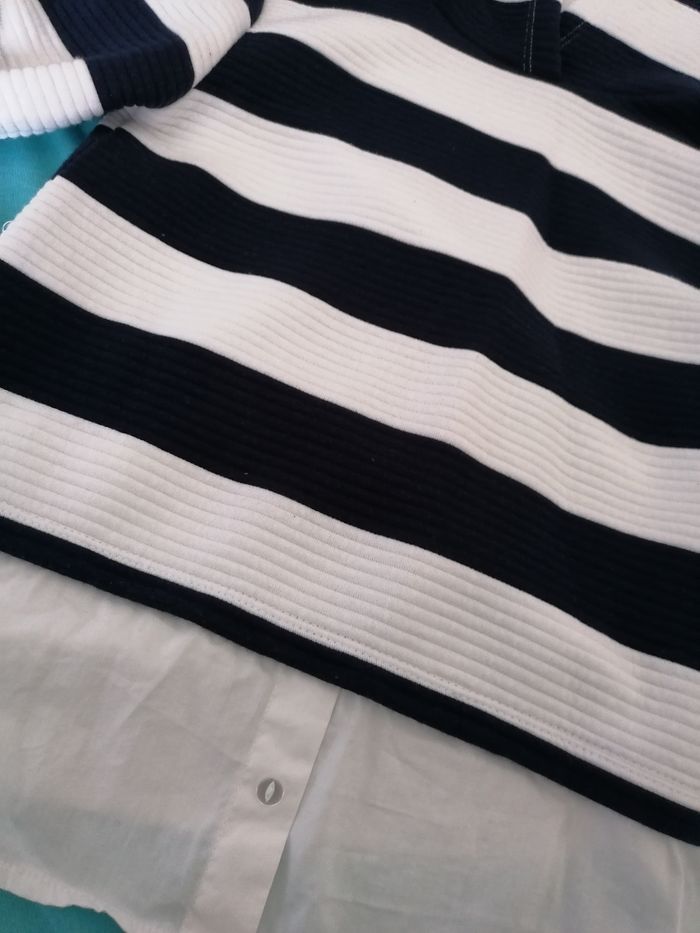 Pull avec capuche taille 8 ans - photo numéro 2