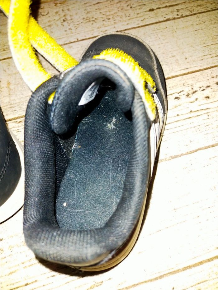 Basket adidas taille 24 - photo numéro 6