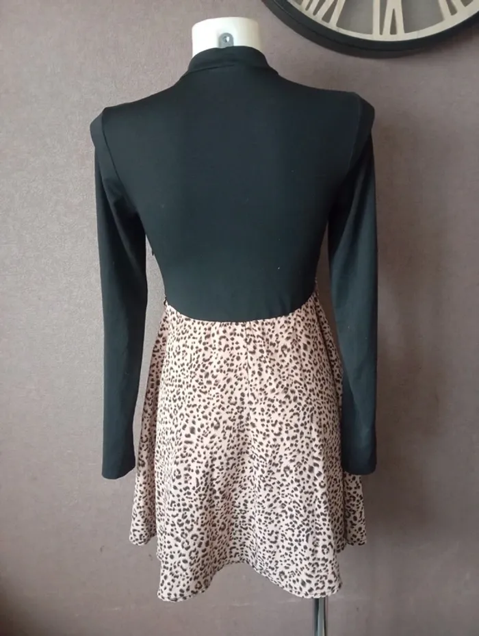 Robe taille M shein - photo numéro 2