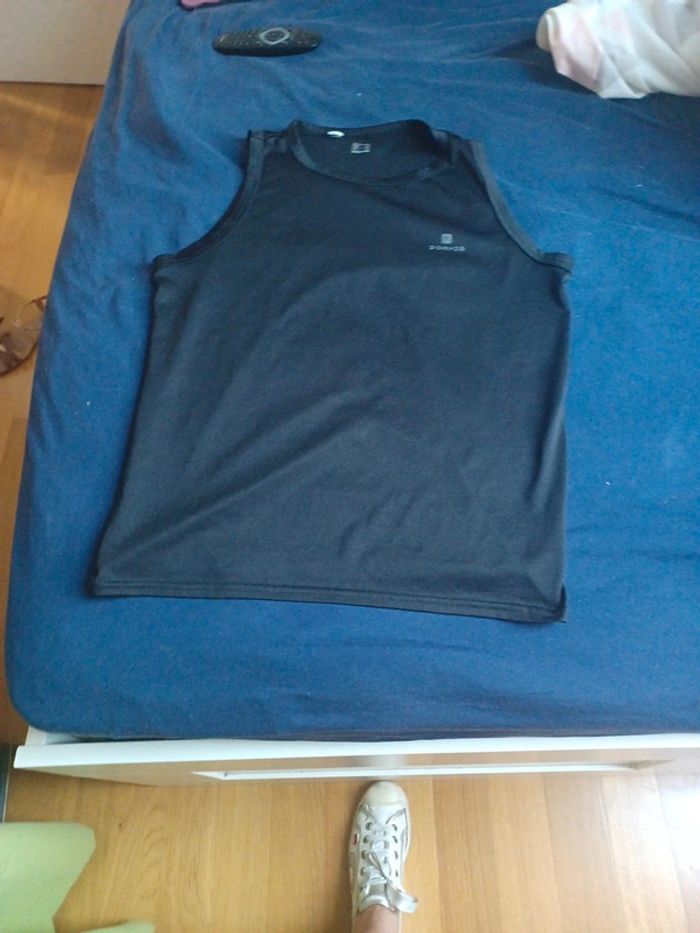 Tee shirt sans manche décathlon taille S