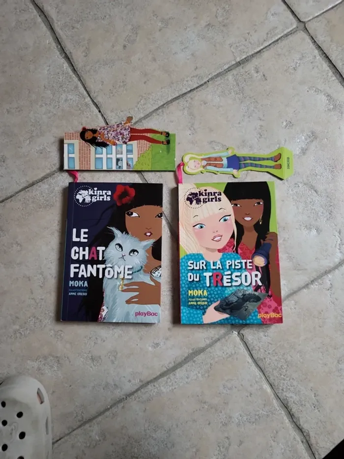 Lots de livres kinra girls