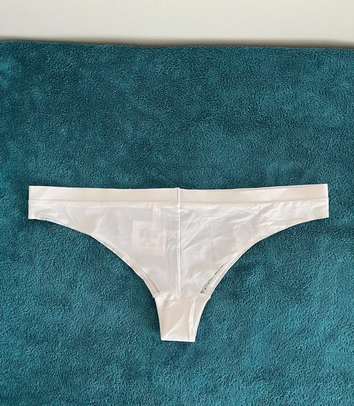 Tanga rougegorge blanc - photo numéro 5