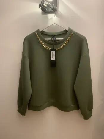 Elli White pull TS