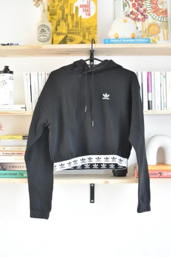 Sweat Adidas en taille S - Très bon état