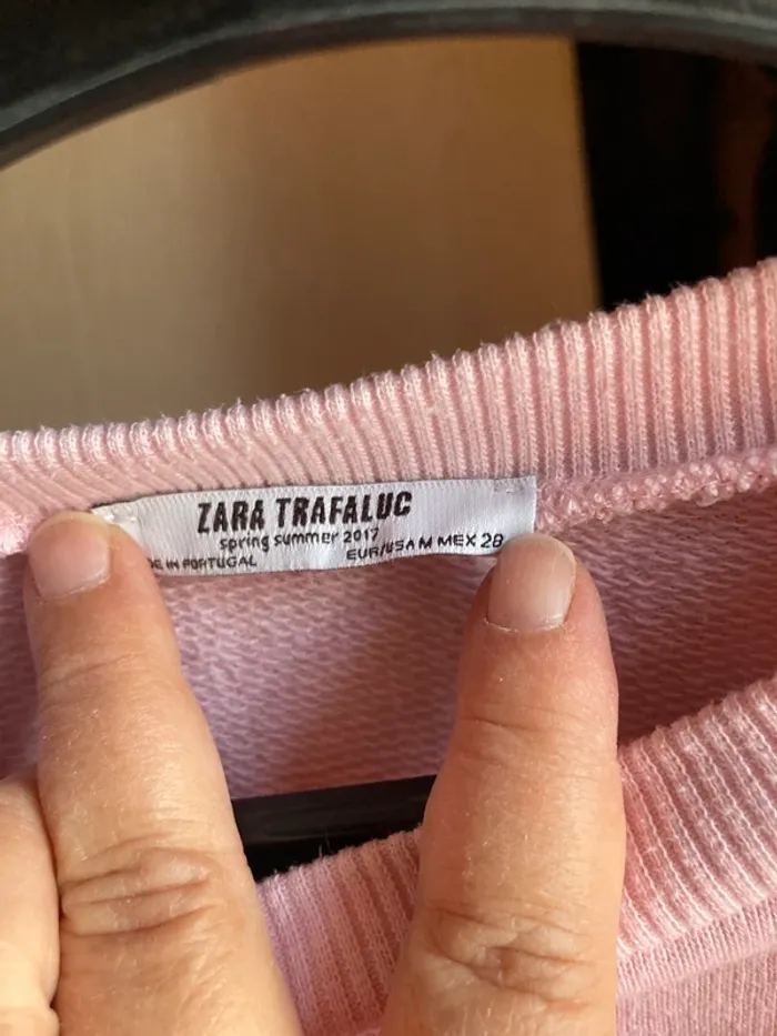 Superbe sweat-shirt top crop marque Zara jamais porté - photo numéro 6