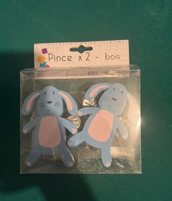 Pinces en bois lapin