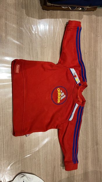 Pull Adidas 18 mois