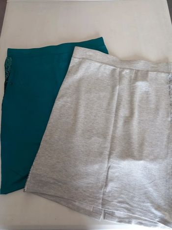 2 jupes mi-longue