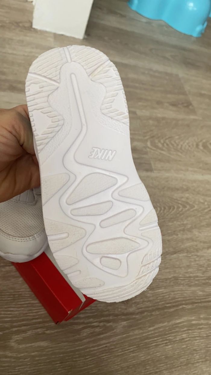 Porté une fois comme neuve taille 26 nike - photo numéro 5