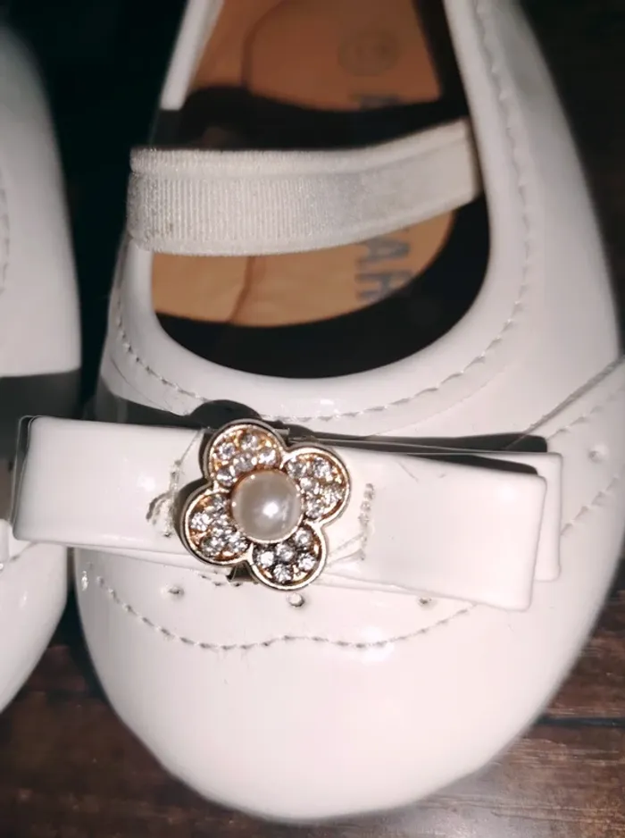 Ballerines Blanches pour Fille - Taille 19 - photo numéro 2