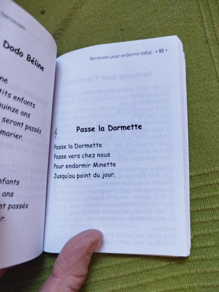 Livre Les P'tites berceuses et autres comptines pour endormir bébé - photo numéro 5
