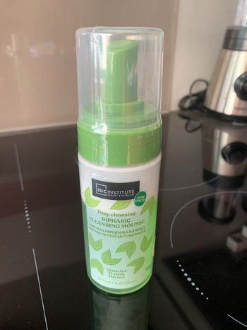 Mousse démaquillante nettoyante.
