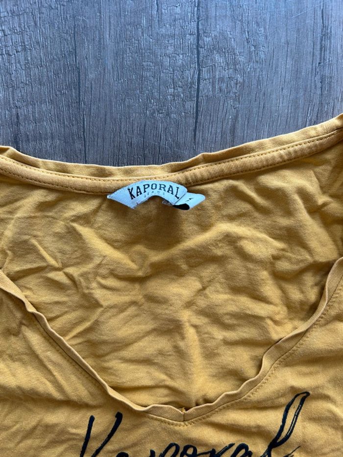 T-shirt col V manches courtes jaune - photo numéro 2