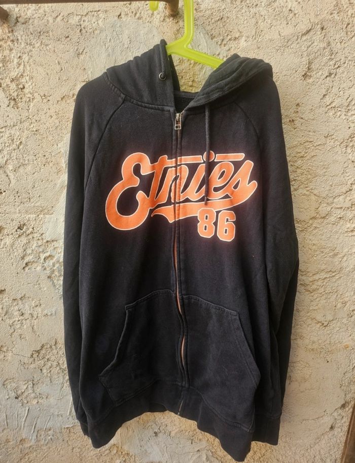 Sweat à capuche noir et orange etnies