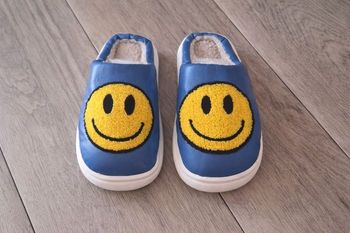 Chaussons pantoufles smiley confortable Mixte bleu jaune