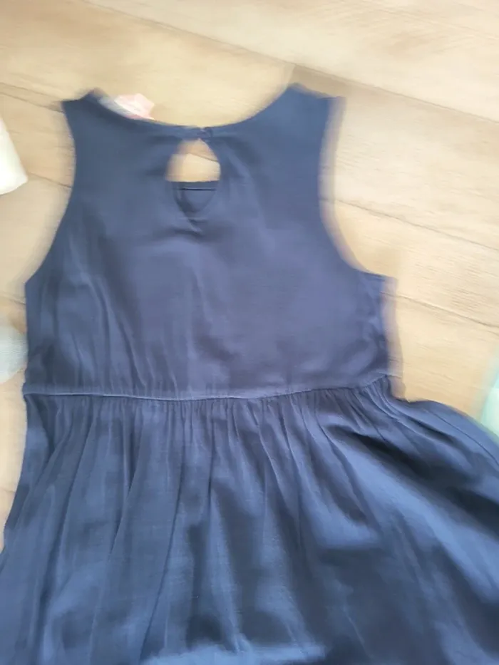 Robe bleu marine - photo numéro 3