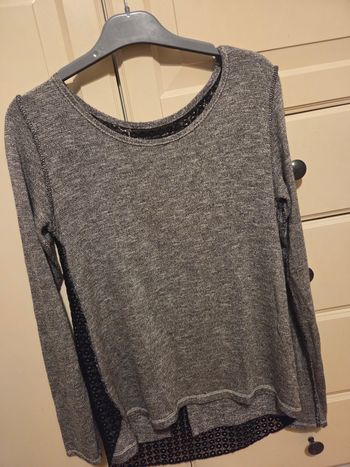 Haut noie et argenté 