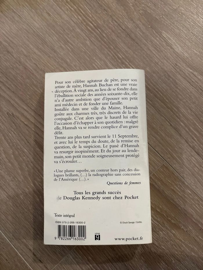 Livre les charmes discrets de la vie conjugale - photo numéro 2