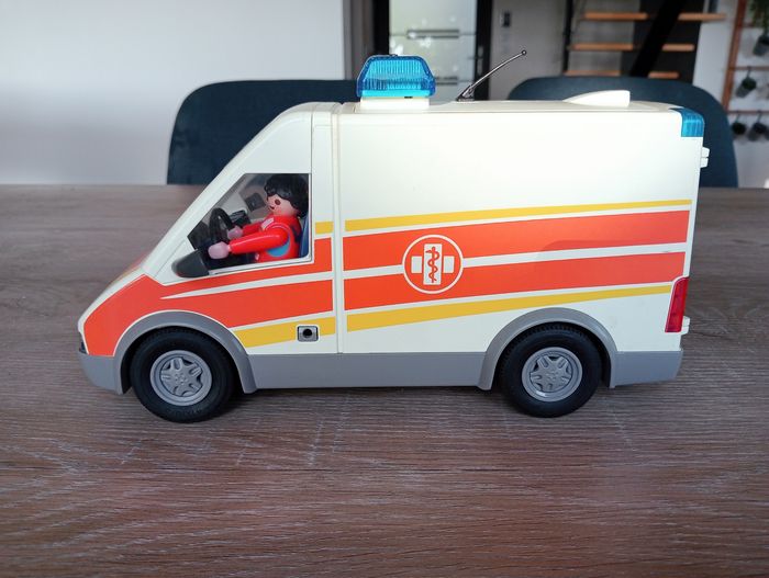Playmobil 6685 Ambulance - photo numéro 3