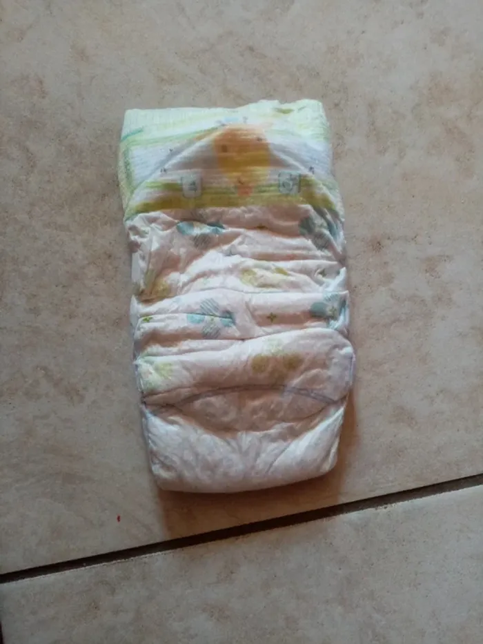 Couches pampers taille 4 - photo numéro 4
