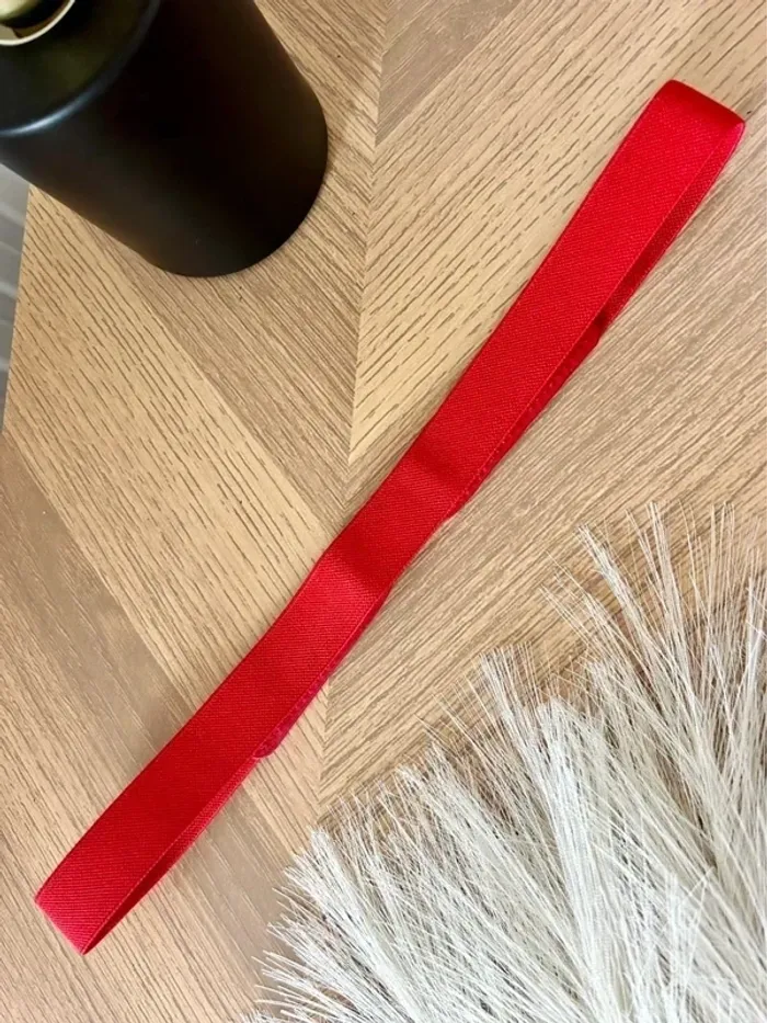 Ceinture rouge élégante – Attache feuille dorée, neuve - photo numéro 4