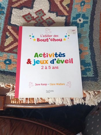 Activités et jeux d éveil livre