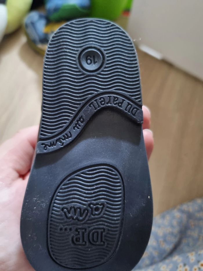 Chaussures de bapteme taille 19 - photo numéro 2