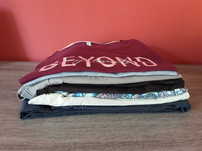 Lot vêtements femme taille 44/46