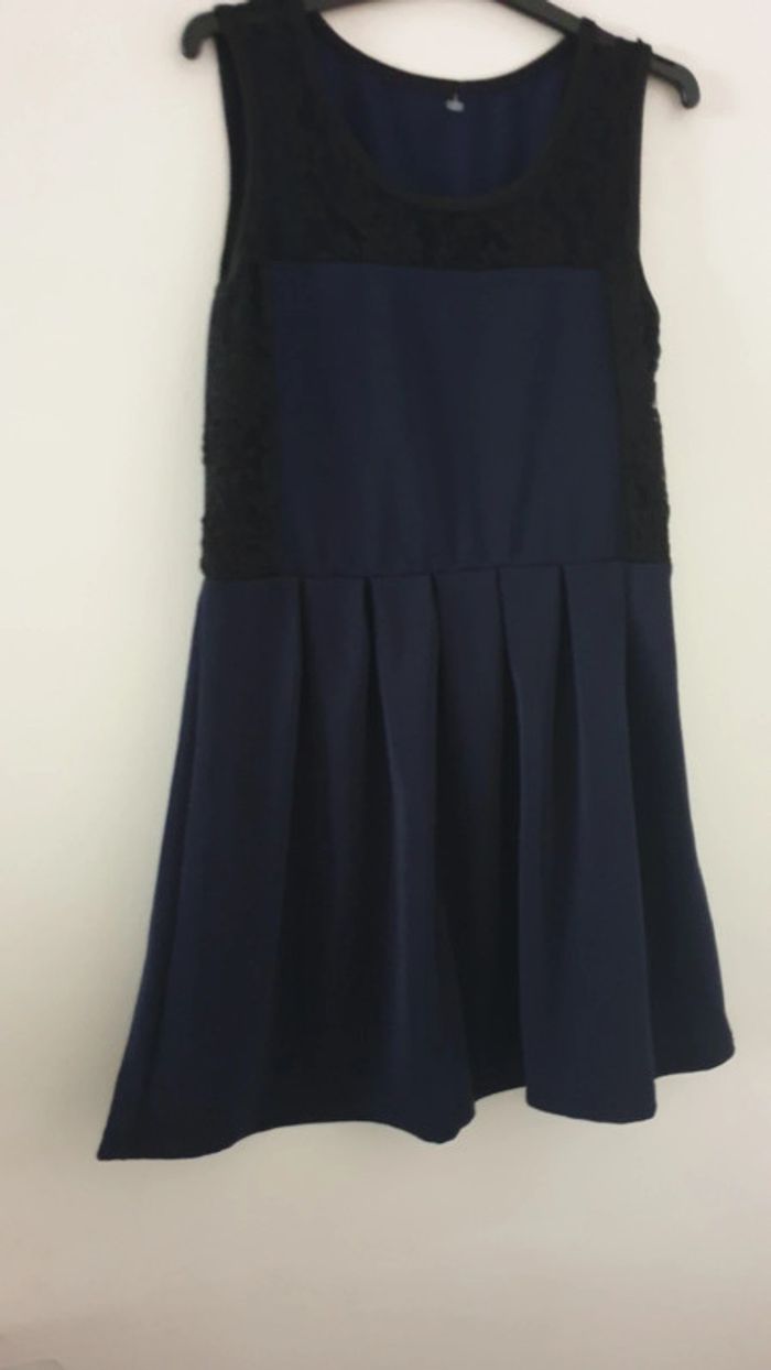 Robe neuve 10 ans - photo numéro 2