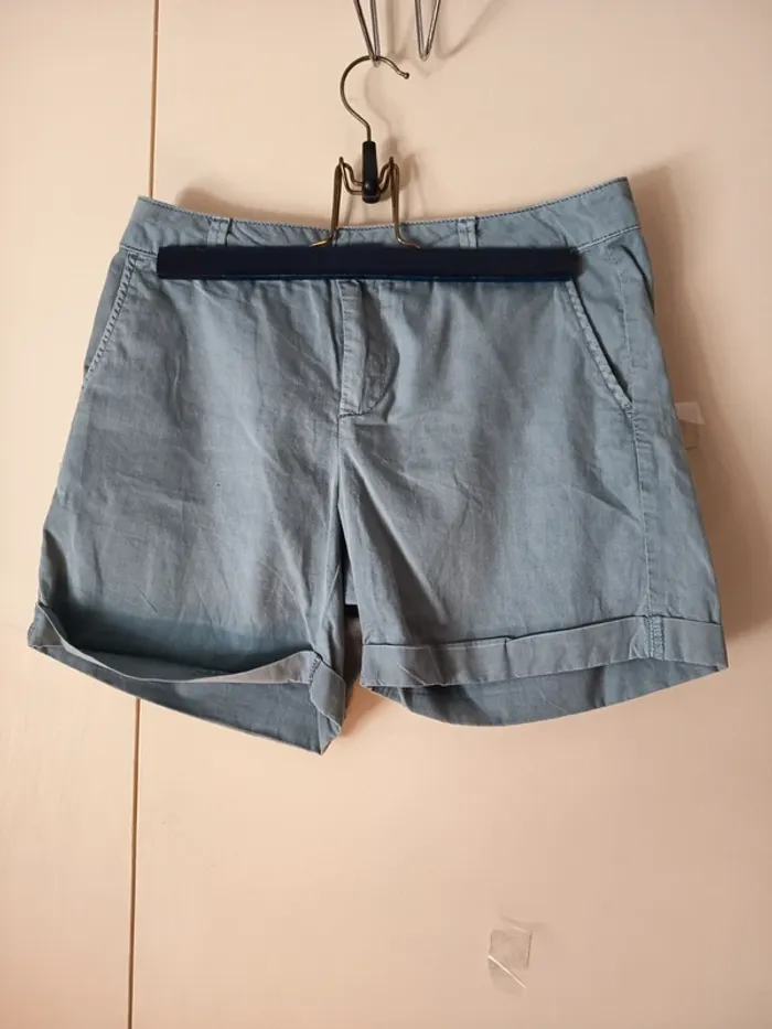 Short femme (978) - photo numéro 2