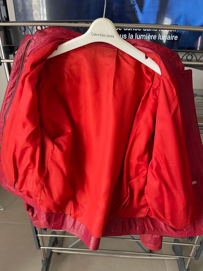 Veste en cuir rouge - photo numéro 2