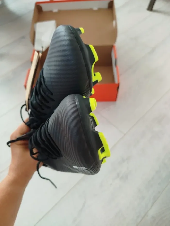 Crampons Nike zoom neufs - photo numéro 3