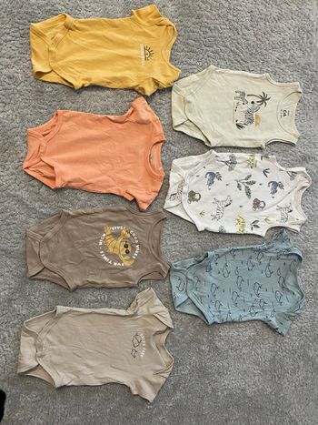Lot de 7 Bodies Baby C&A, Topomini bonne qualité 3-6 mois