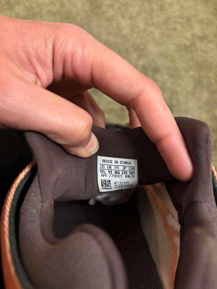 Yeezy 700 V3 Copper Fade - Taille 46 - photo numéro 8