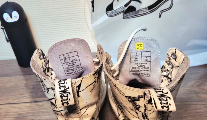 Dr. Martens bottines appelé pascal patent marble _ taille 38 - photo numéro 2